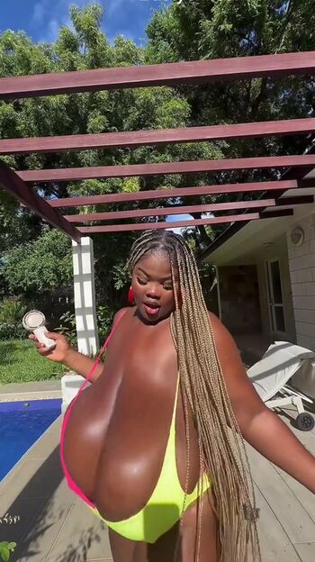 Chioma lovv page leaked private photo uncensored HD quality