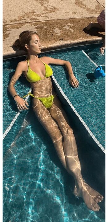 Chloe east leaked private photo uncensored HD quality