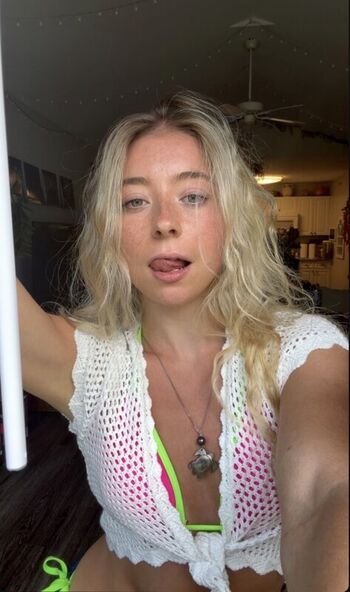 Crazycourtneyy leaked private photo uncensored HD quality