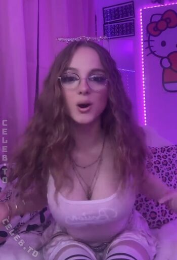 Crystalmarykitty page leaked private photo uncensored HD quality