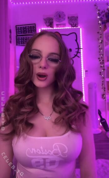 Crystalmarykitty page leaked private photo uncensored HD quality