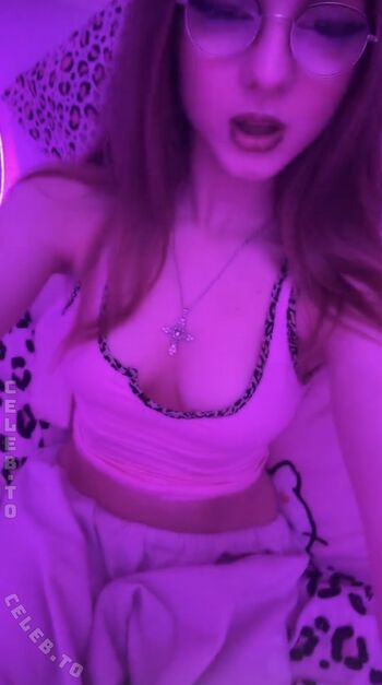 Crystalmarykitty page leaked private photo uncensored HD quality