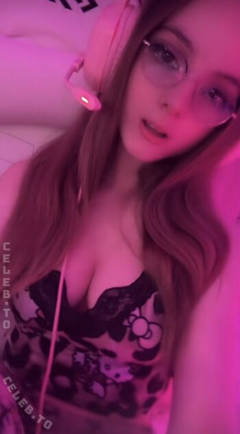 Crystalmarykitty page leaked private photo uncensored HD quality