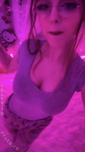 Crystalmarykitty page leaked private photo uncensored HD quality
