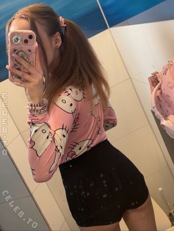 Crystalmarykitty page leaked private photo uncensored HD quality