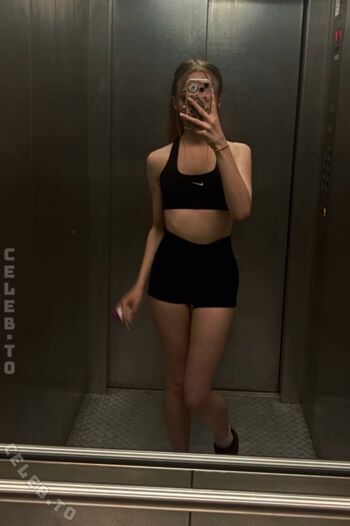 Crystalmarykitty leaked private photo uncensored HD quality