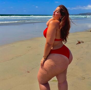 Curvy goddesses page leaked private photo uncensored HD quality