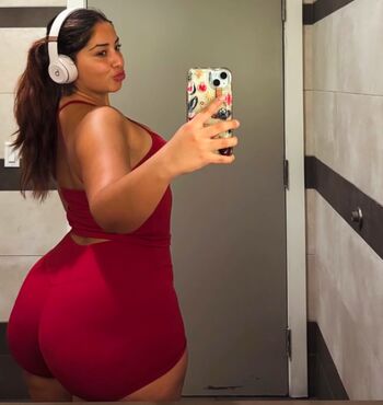 Curvy goddesses page leaked private photo uncensored HD quality