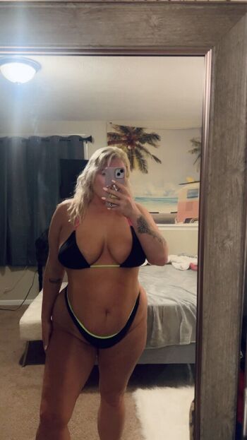 Curvy goddesses leaked private photo uncensored HD quality