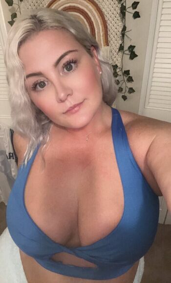 Curvy goddesses leaked private photo uncensored HD quality