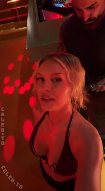Dagi bee  page leaked private photo uncensored HD quality