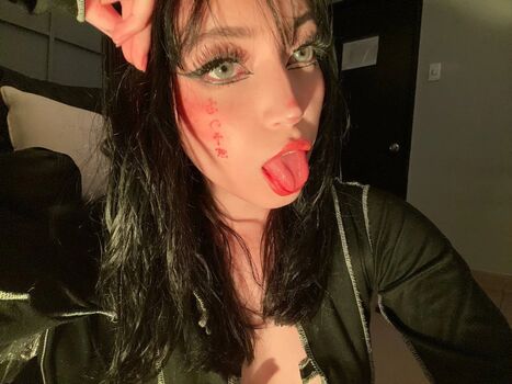Dollyghost leaked private photo uncensored HD quality