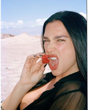 Dua lipa  page leaked private photo uncensored HD quality