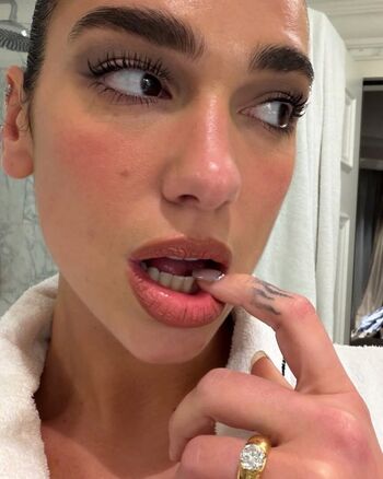 Dua lipa  page leaked private photo uncensored HD quality