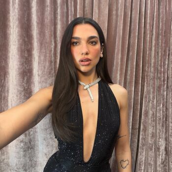 Dua lipa  page leaked private photo uncensored HD quality