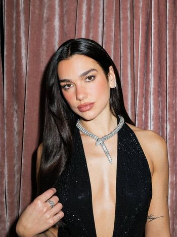 Dua lipa  page leaked private photo uncensored HD quality