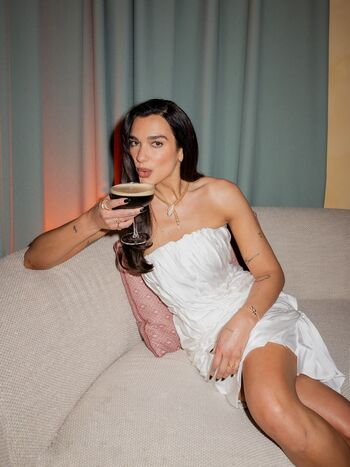 Dua lipa  page leaked private photo uncensored HD quality