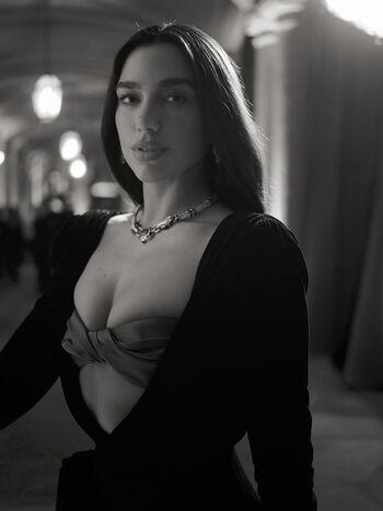 Dua lipa  page leaked private photo uncensored HD quality