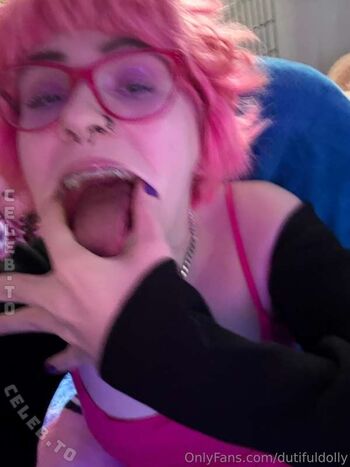 Dutifuldolly leaked private photo uncensored HD quality
