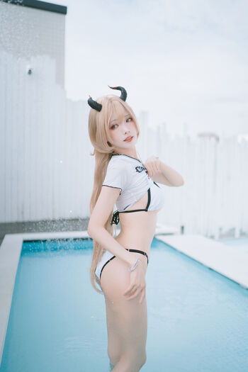 Eeelyeee  page leaked private photo uncensored HD quality