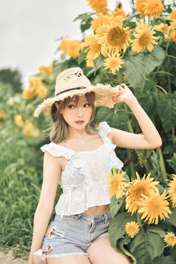 Eeelyeee leaked private photo uncensored HD quality