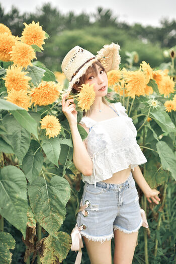 Eeelyeee leaked private photo uncensored HD quality