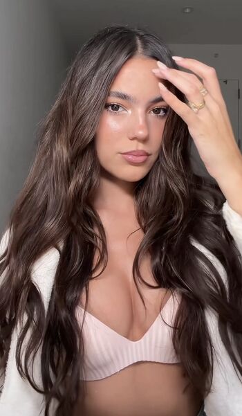 Ella mendelsohn page leaked private photo uncensored HD quality