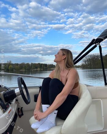 Emilia bte page leaked private photo uncensored HD quality