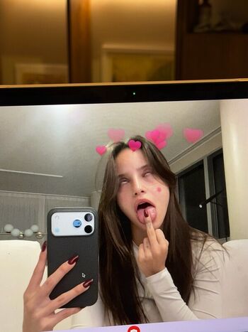 Emilia mernes leaked private photo uncensored HD quality