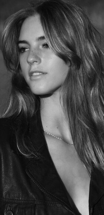 Emily feld  page leaked private photo uncensored HD quality