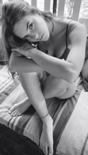 Emily feld  page leaked private photo uncensored HD quality