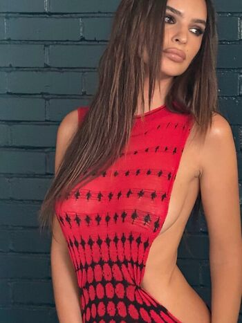 Emily ratajkowski  page leaked private photo uncensored HD quality