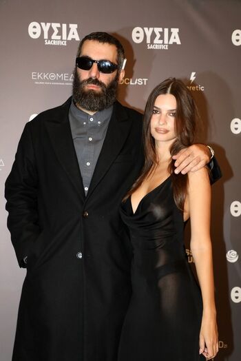 Emily ratajkowski  page leaked private photo uncensored HD quality