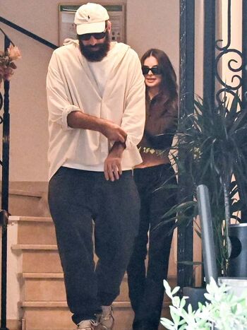 Emily ratajkowski  page leaked private photo uncensored HD quality