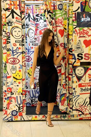 Emily ratajkowski  page leaked private photo uncensored HD quality