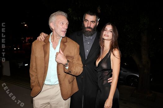 Emily ratajkowski  page leaked private photo uncensored HD quality