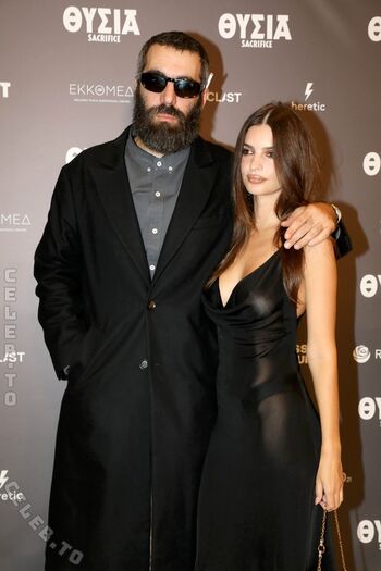 Emily ratajkowski  page leaked private photo uncensored HD quality