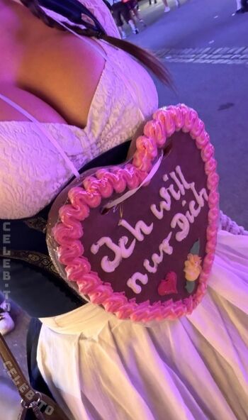 Emilyvanxssa leaked private photo uncensored HD quality