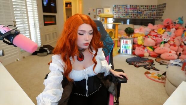 Emiru  page leaked private photo uncensored HD quality