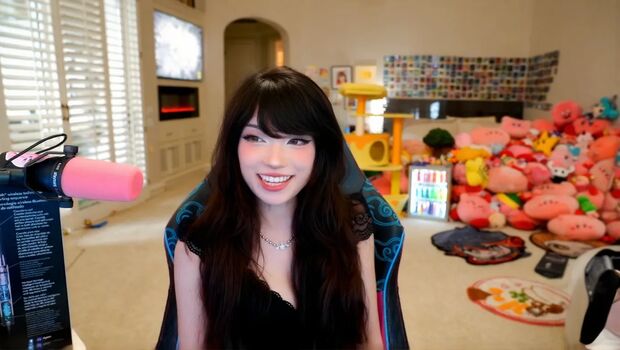 Emiru  page leaked private photo uncensored HD quality