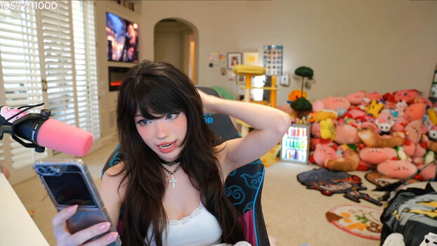 Emiru  page leaked private photo uncensored HD quality