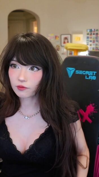 Emiru  page leaked private photo uncensored HD quality