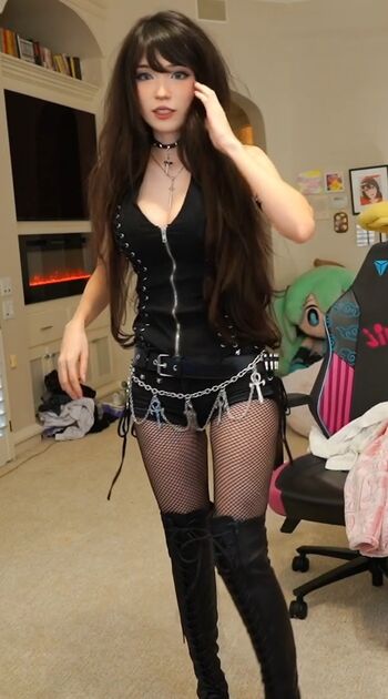 Emiru  page leaked private photo uncensored HD quality