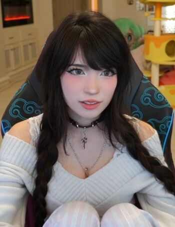 Emiru  page leaked private photo uncensored HD quality