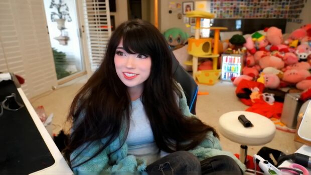 Emiru  page leaked private photo uncensored HD quality