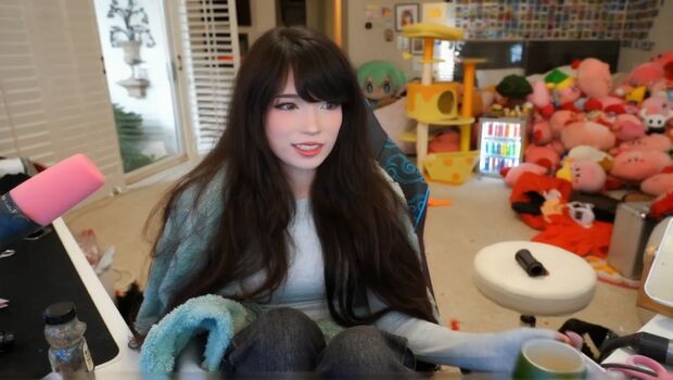 Emiru  page leaked private photo uncensored HD quality