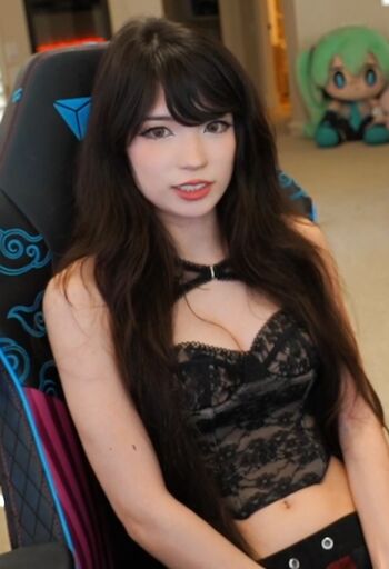 Emiru  page leaked private photo uncensored HD quality