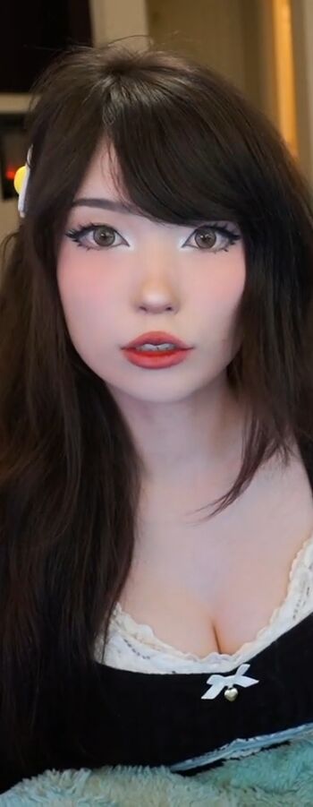 Emiru  page leaked private photo uncensored HD quality