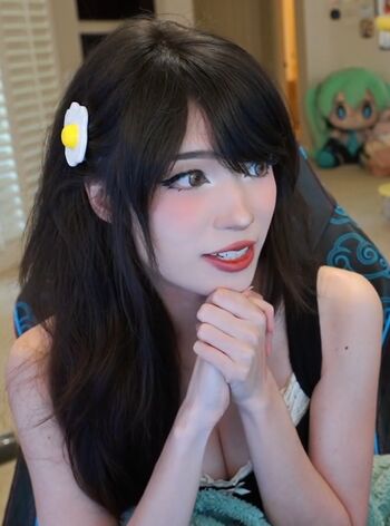 Emiru  page leaked private photo uncensored HD quality