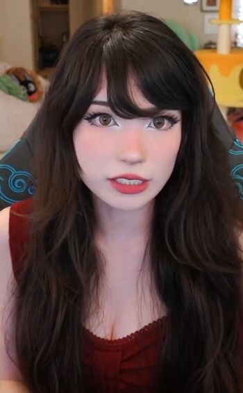 Emiru  page leaked private photo uncensored HD quality